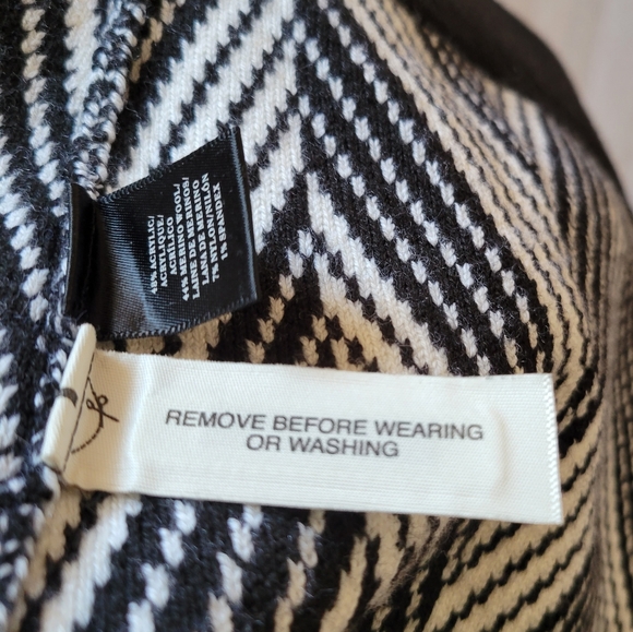 Ann Taylor Mini Skirt Size XS Black White Zebra Animal Prin. - Picture 4 of 5